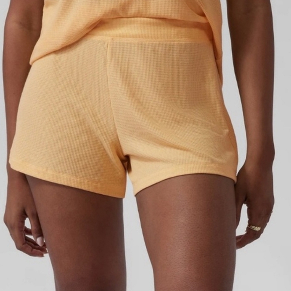 Athleta Wind Down Sleep Shorts/Lunaria Yellow
